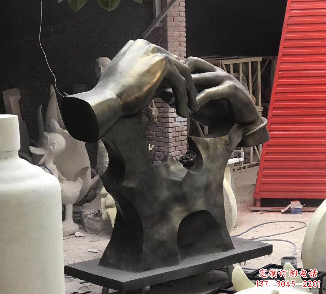 福州玻璃钢仿铜戴戒指雕塑广场景观爱情摆件 (6)