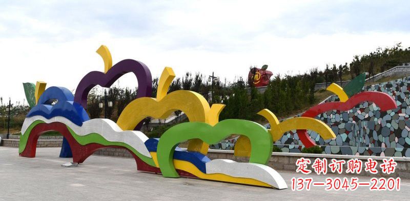 福州不锈钢彩色抽象苹果雕塑