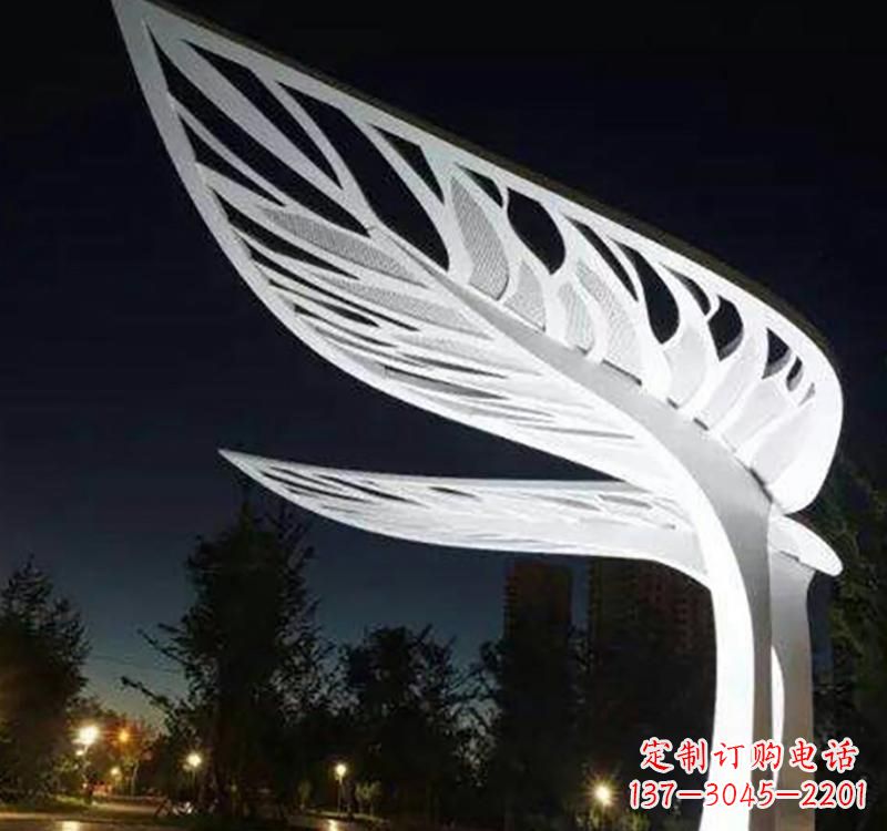 福州不锈钢树叶雕塑点缀城市景观