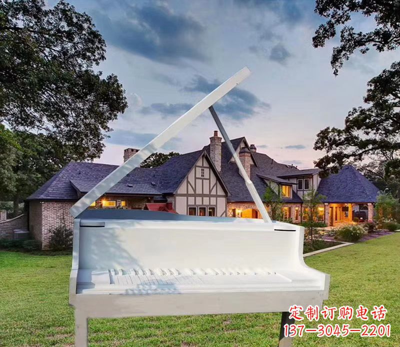 福州钢琴雕塑——点缀广场景观