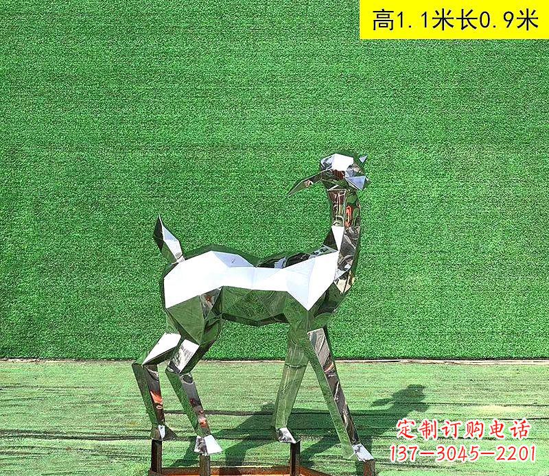 福州不锈钢小鹿雕塑精致而可爱