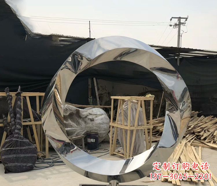 福州不锈钢抽象镜面圆环雕塑