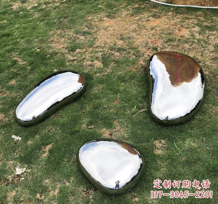 福州不锈钢鹅卵石雕塑精致与经典的完美结合