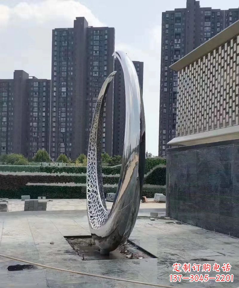福州精美不锈钢月亮雕塑