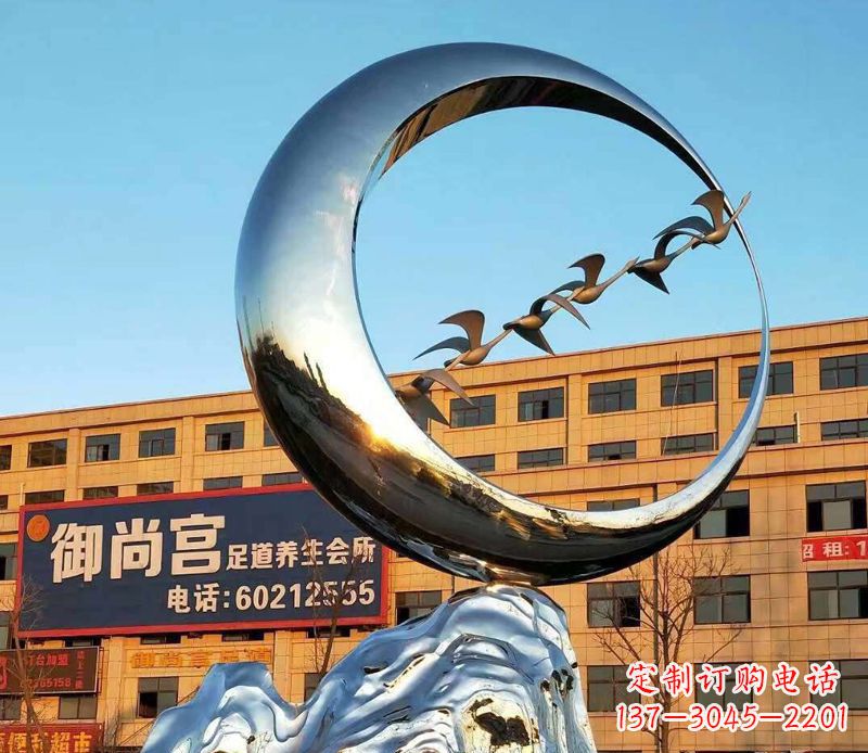 福州不锈钢大雁雕塑象征着生机勃勃的美丽