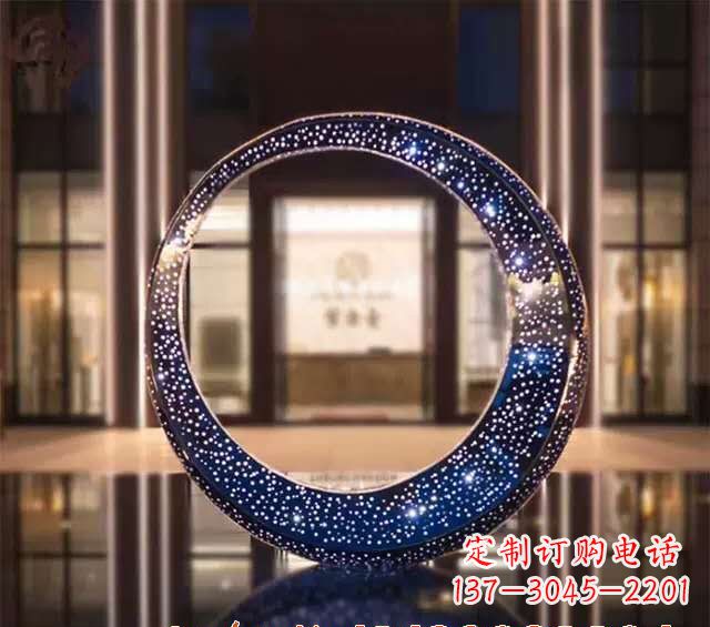 福州不锈钢发光月亮雕塑照亮夜空的梦幻之光
