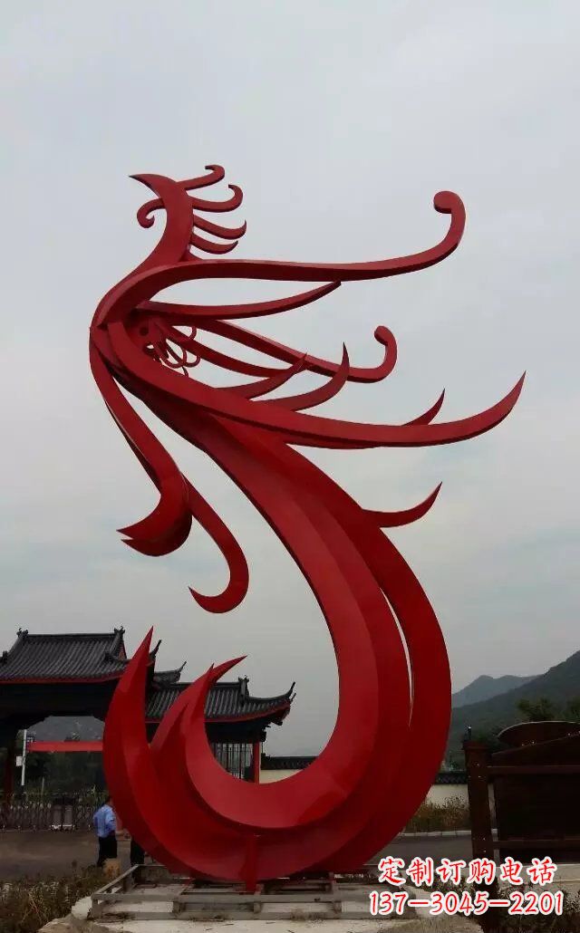 福州凤凰雕塑象征着和平与繁荣