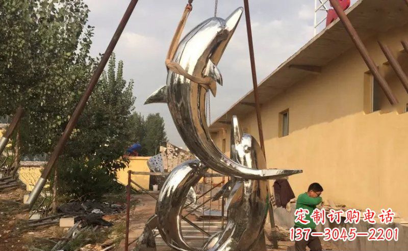 福州不锈钢海豚雕塑美丽而又神秘