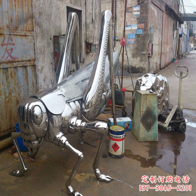 福州不锈钢蝗虫雕塑营造美好的自然环境