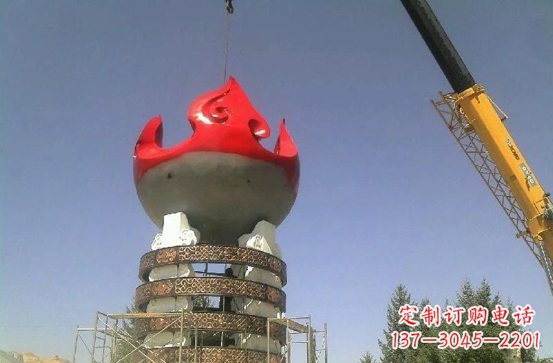 福州不锈钢火炬雕塑象征着永恒的精神