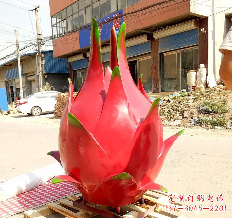 福州精美不锈钢火龙果雕塑