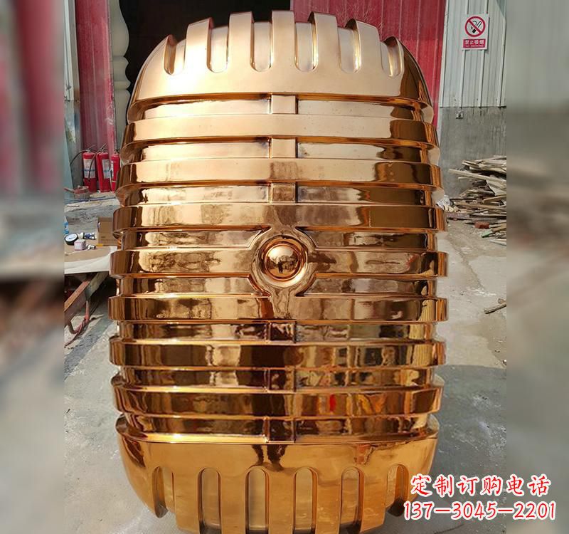 福州不锈钢话筒雕塑传承历史的象征