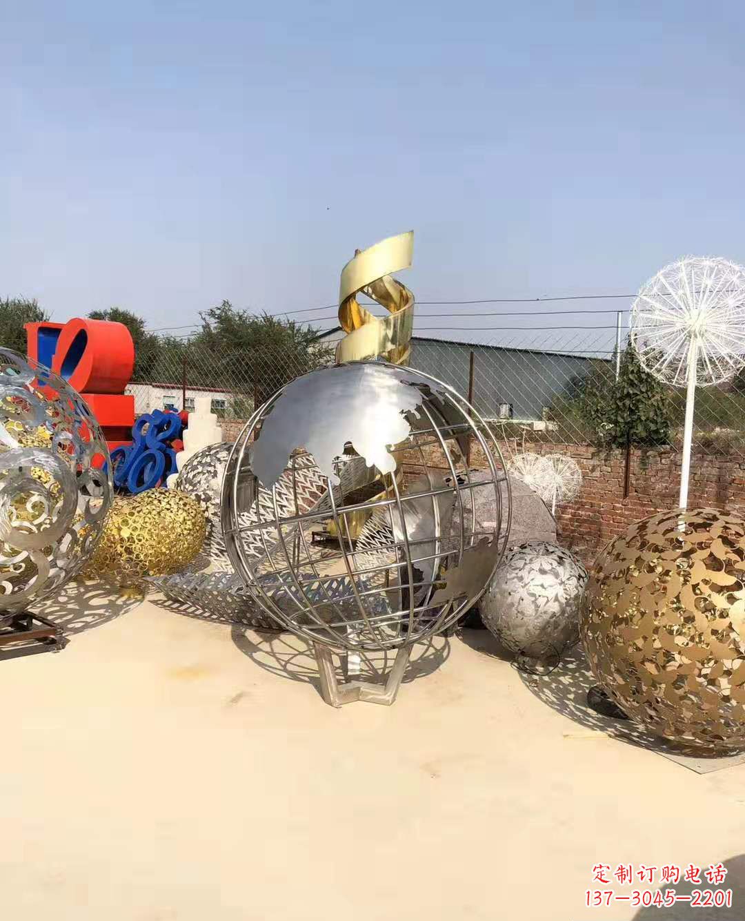 福州不锈钢镂空地球仪雕塑精美装饰摆件