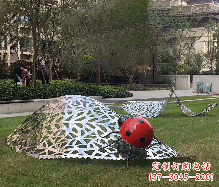 福州不锈钢瓢虫雕塑令人惊叹的艺术之美