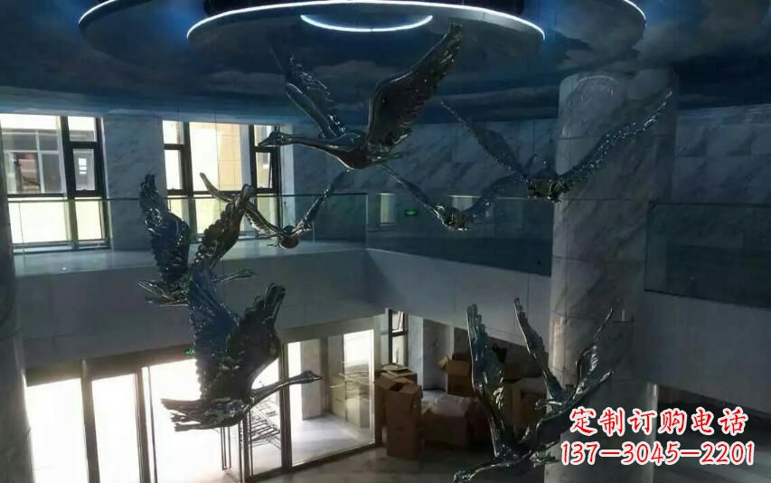 福州不锈钢天鹅雕塑赋予室内空间灵动之美