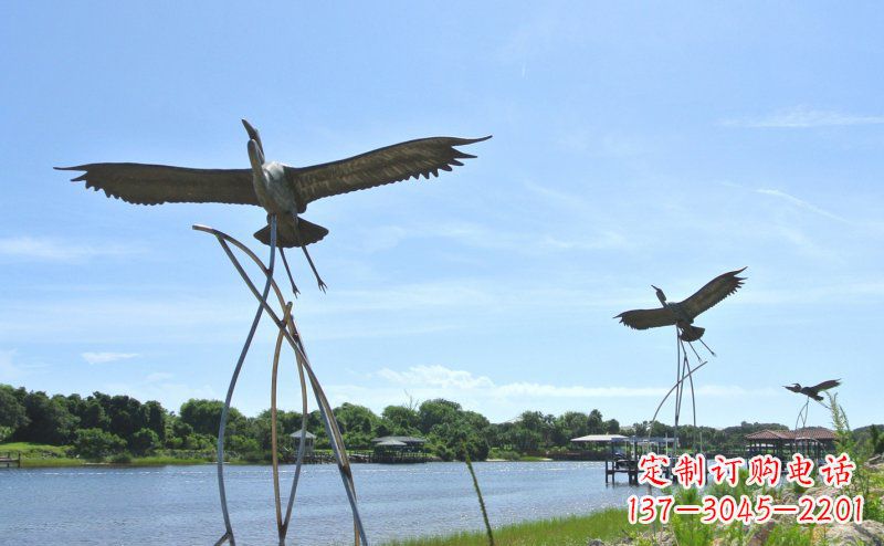 福州不锈钢仙鹤雕塑象征着自由之美