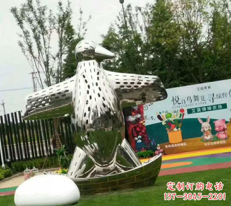 福州不锈钢现代企鹅雕塑