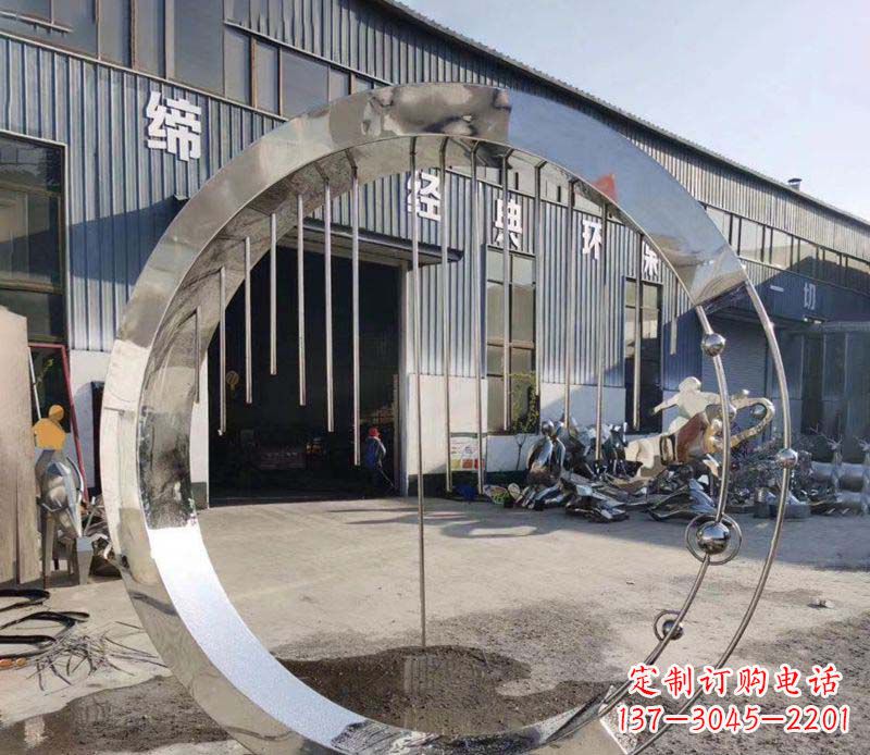 福州不锈钢旋转流水圆环雕塑
