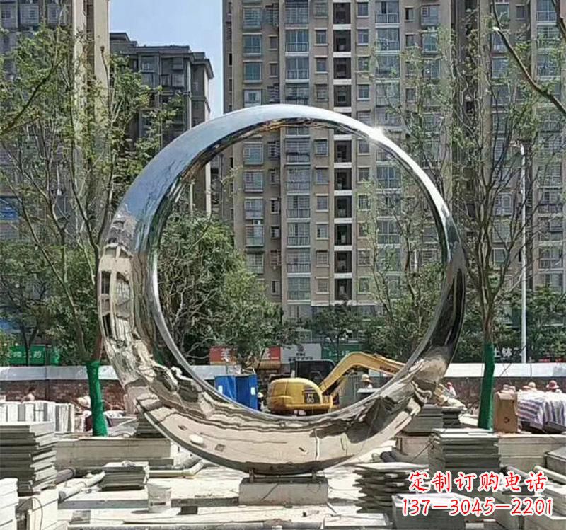福州不锈钢艺术圆环雕塑——艺术的精粹
