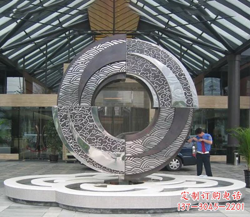 福州不锈钢圆环雕塑,点缀酒店空间