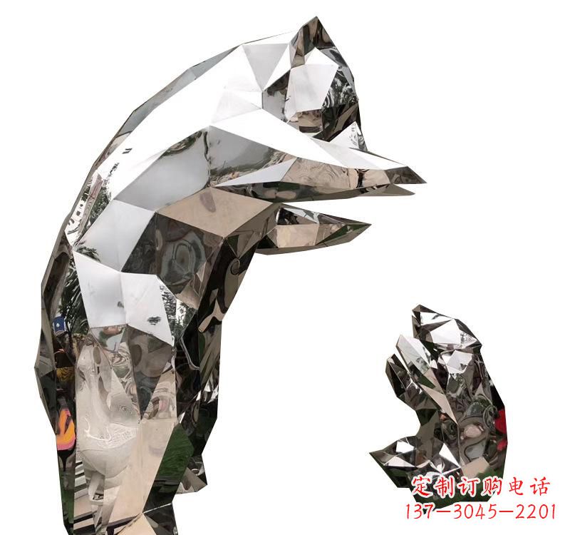 福州不锈钢园林熊猫雕塑——传承中国文化