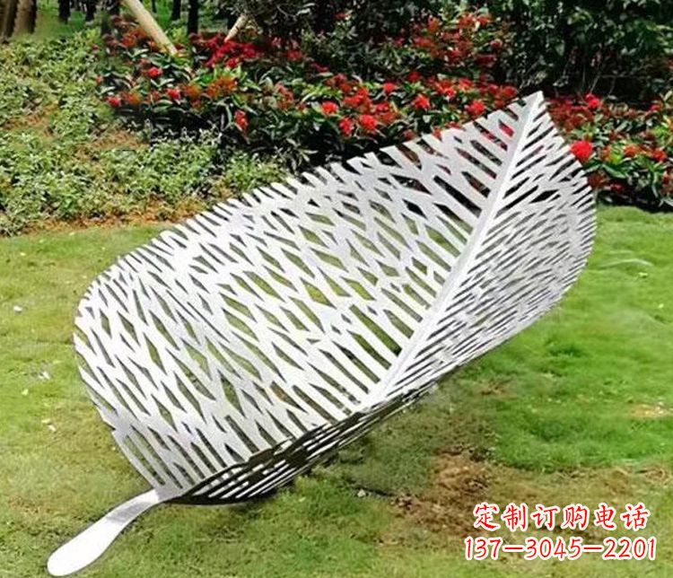 福州不锈钢园林镂空树叶雕塑精美而抽象