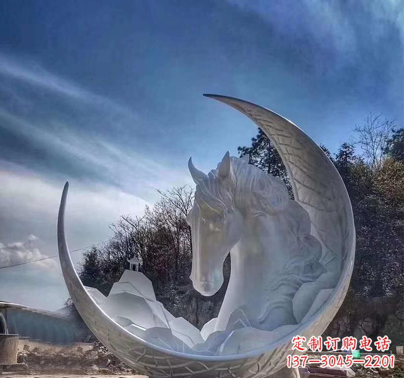 福州月亮的美丽缠绕——不锈钢月亮马雕塑