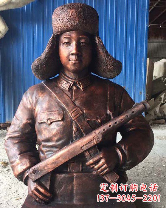 福州雷锋雕塑象征着无私奉献的力量