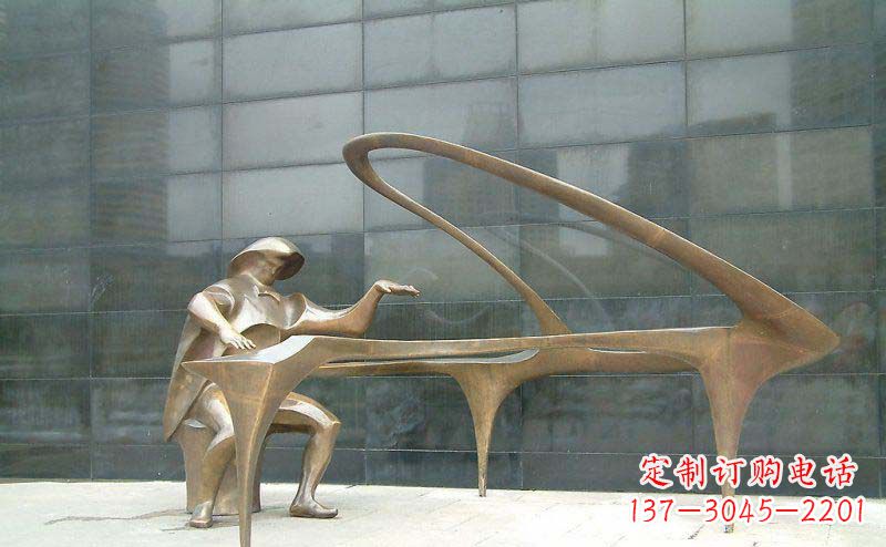 福州抽象人物弹钢琴街边景观铜雕