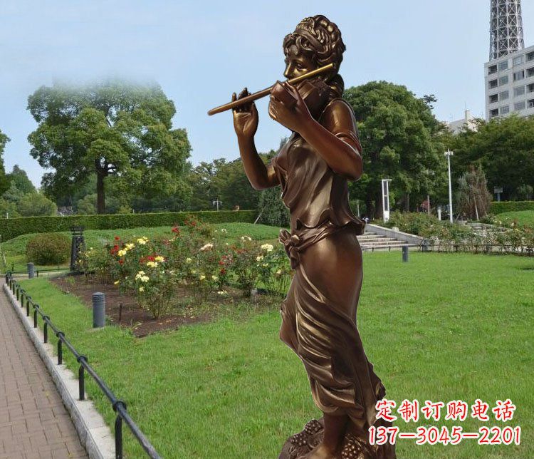 福州美女雕塑把美景变成静物
