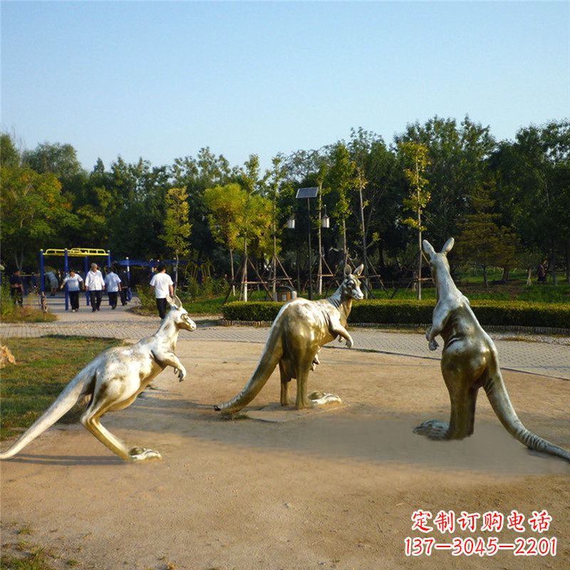 福州袋鼠雕塑点缀小区公园和谐景观