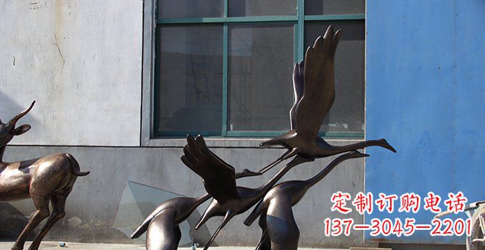 福州大雁飞翔铸铜动物铜雕