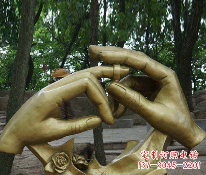 福州精美戒指铜雕塑