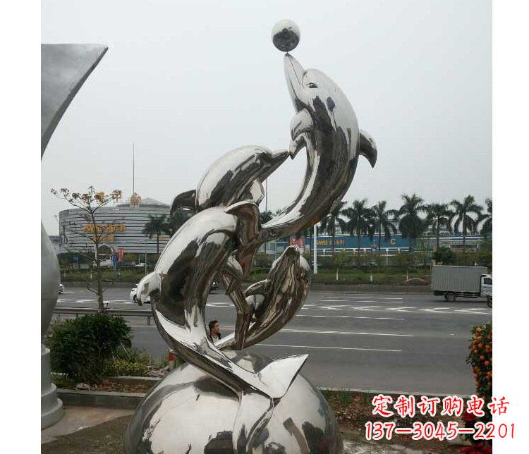 福州海豚雕塑多功能不锈钢跳跃玩球