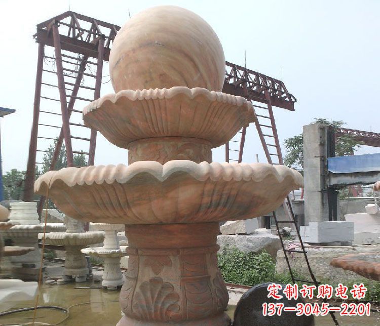 福州绚丽多彩的风水球雕塑