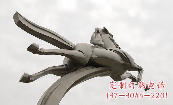 福州中领雕塑：高精度不锈钢一马当先雕塑