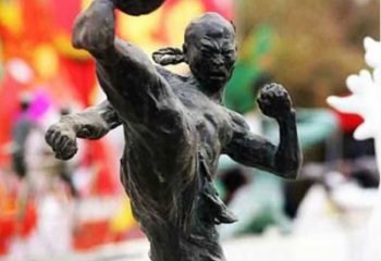 福州足球雕塑：展现无限自由