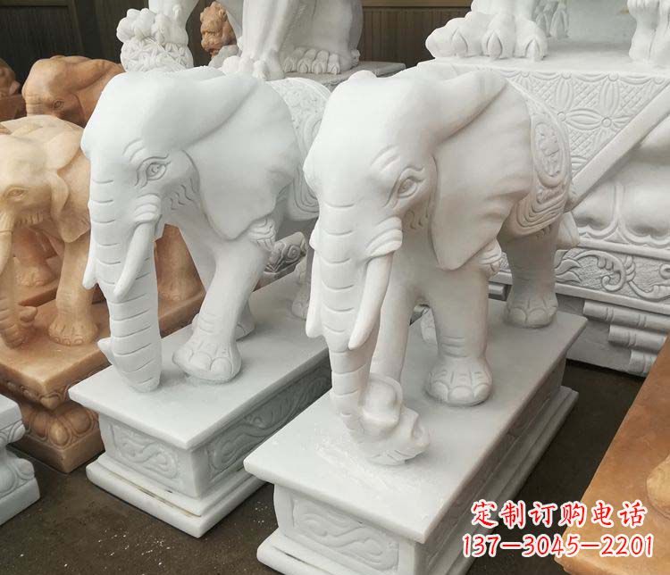 福州独特的大象雕塑造型精美