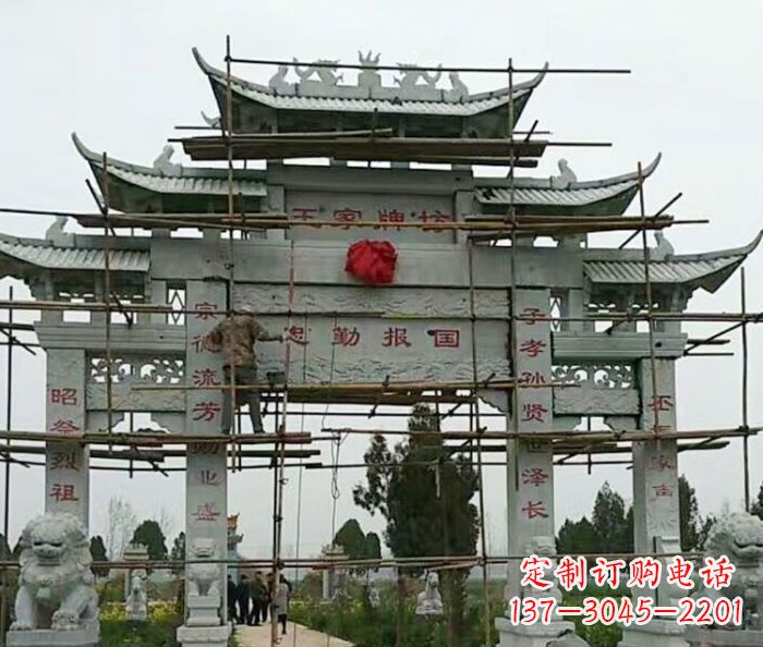 福州传承古艺三门牌坊石雕