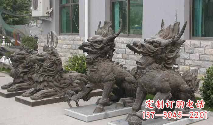 福州招财进宝，麒麟雕塑立足宅门口