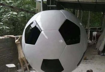 福州不锈钢足球雕塑提供优质的装饰效果
