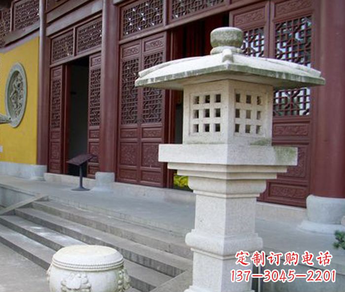 福州寺庙景观镂空石灯石雕