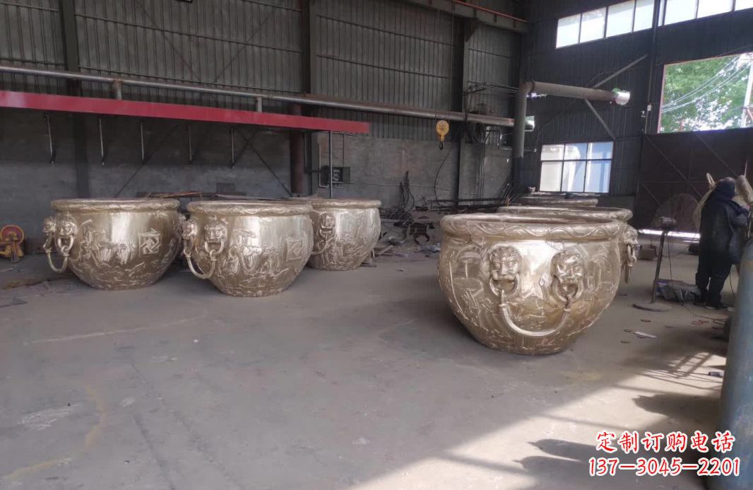 福州寺庙水缸铜雕塑