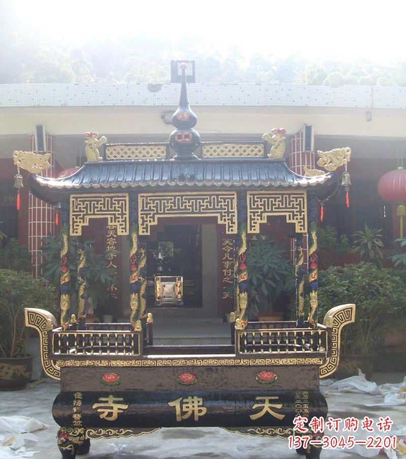 福州寺庙铸铜四足方形带顶香炉