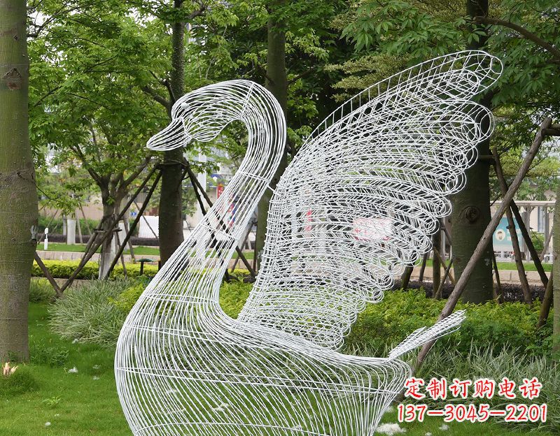福州天鹅镂空不锈钢雕塑