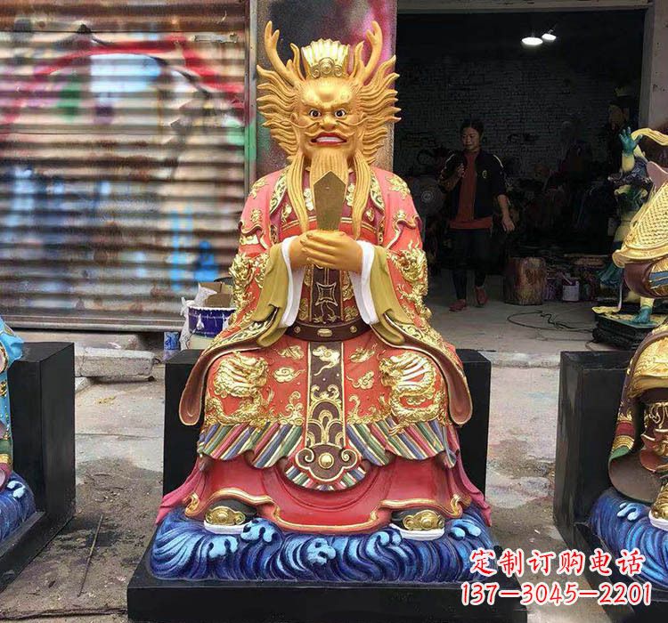 福州铜雕彩绘坐式龙王