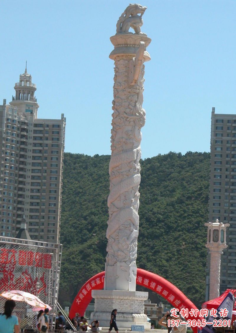 福州晚霞红广场龙柱