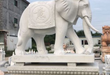 福州精美汉白玉雕塑：观音大象