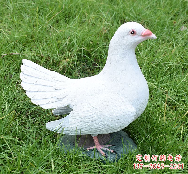 福州文化广场的和平鸽雕塑