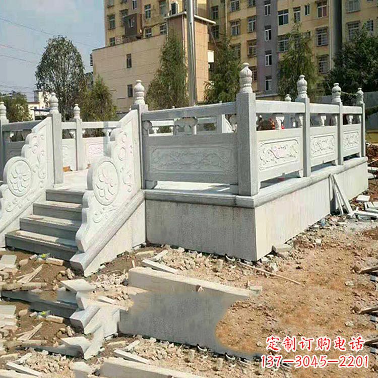福州校园青石升旗台